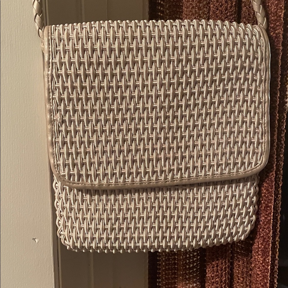 Dillard’s signature Chic Woven Crossbody Bag in Cream